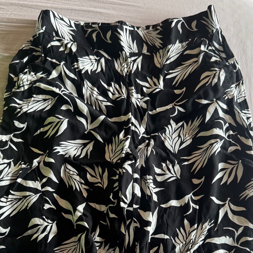 LOFT Black and White Leaf Print Wide Leg Pants